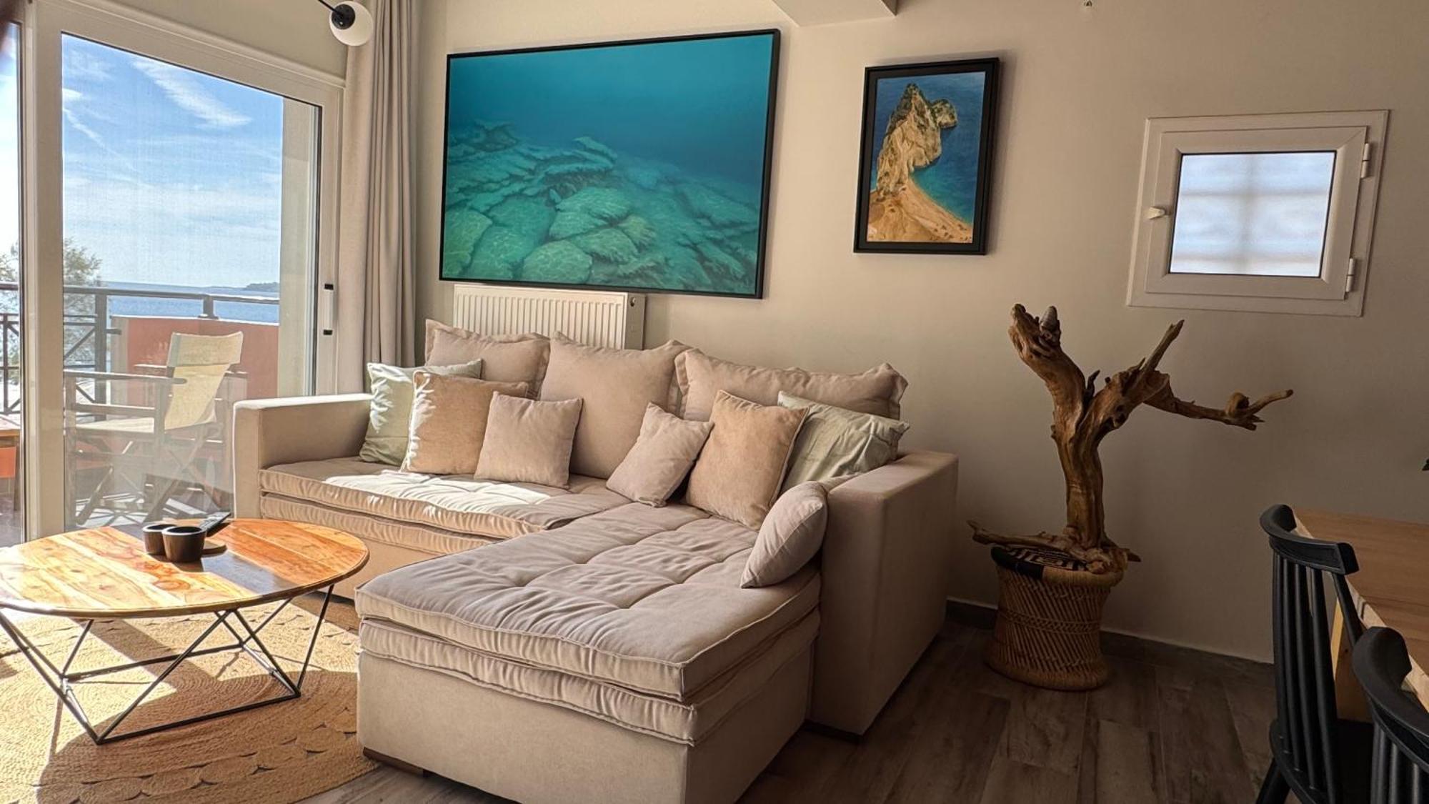 Arty Loft With Sea & Views